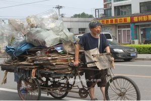 《怪友》电影解说文案